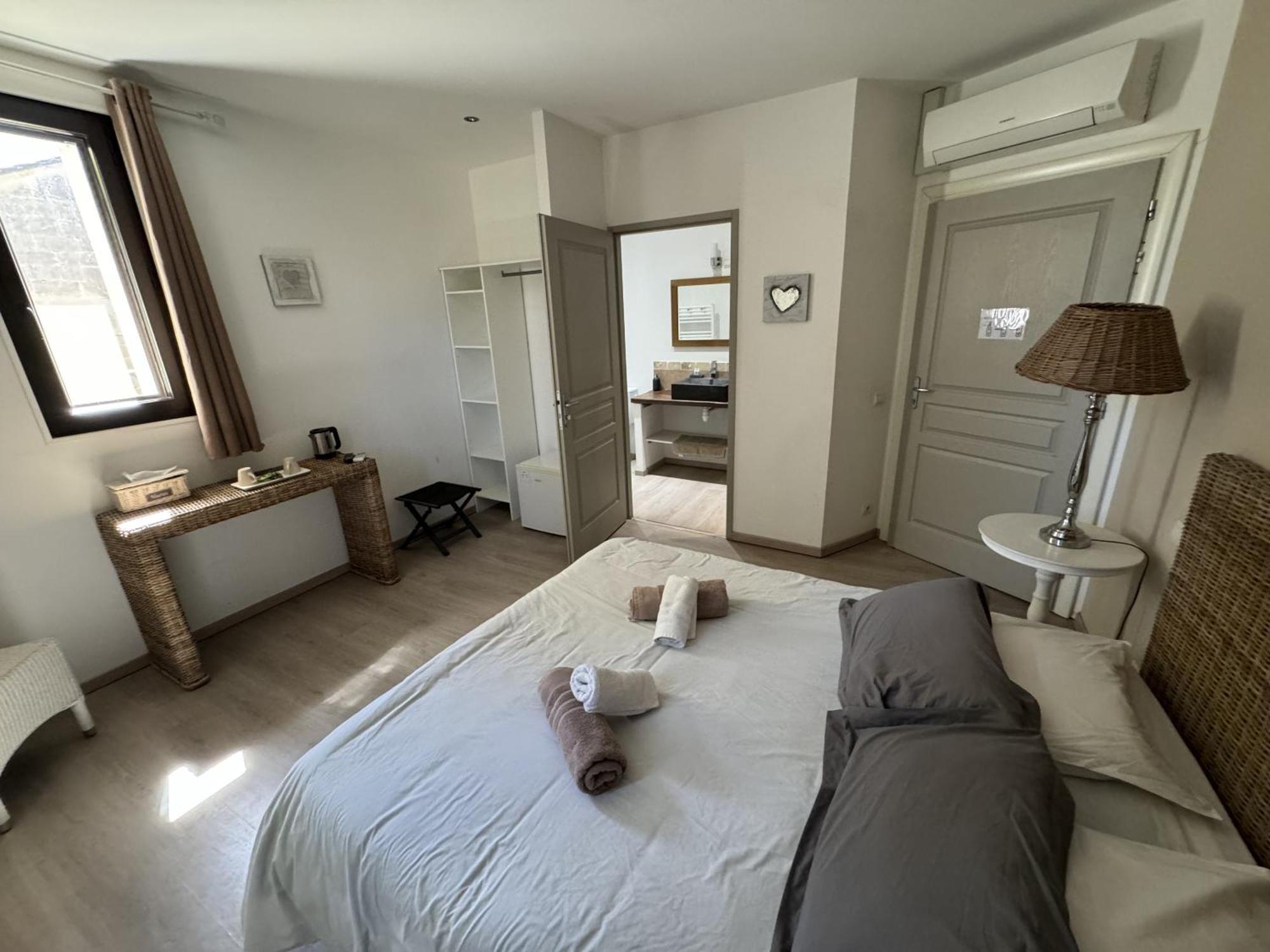 B&B Maison D'Hote Et Gite Mas D'Eymard Arles Room photo